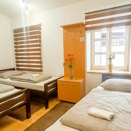 Bascarsija - Private Bath, Tv & Aircon 3*
