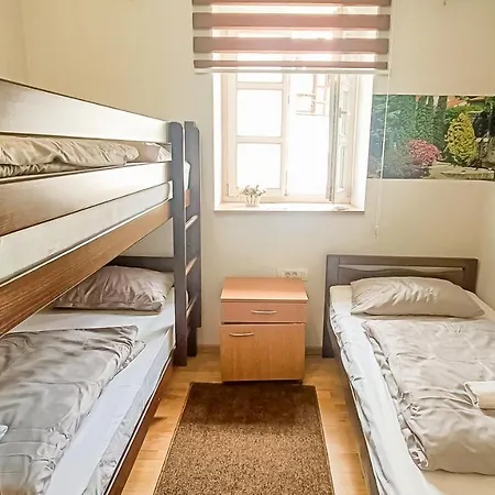 Bascarsija - Private Bath, Tv & Aircon 3*