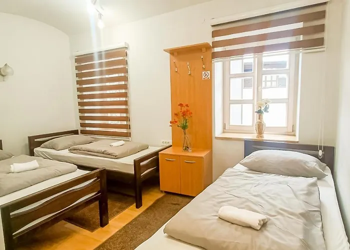 Bascarsija - Private Bath, Tv & Aircon 3*