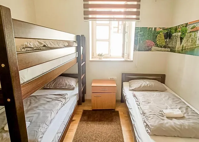 Bascarsija - Private Bath, Tv & Aircon 3*